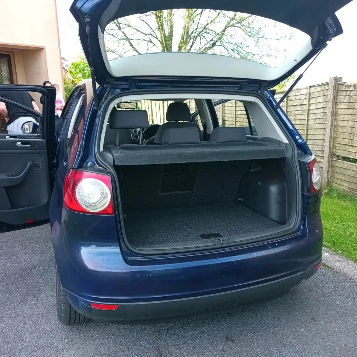 Car - Image 4