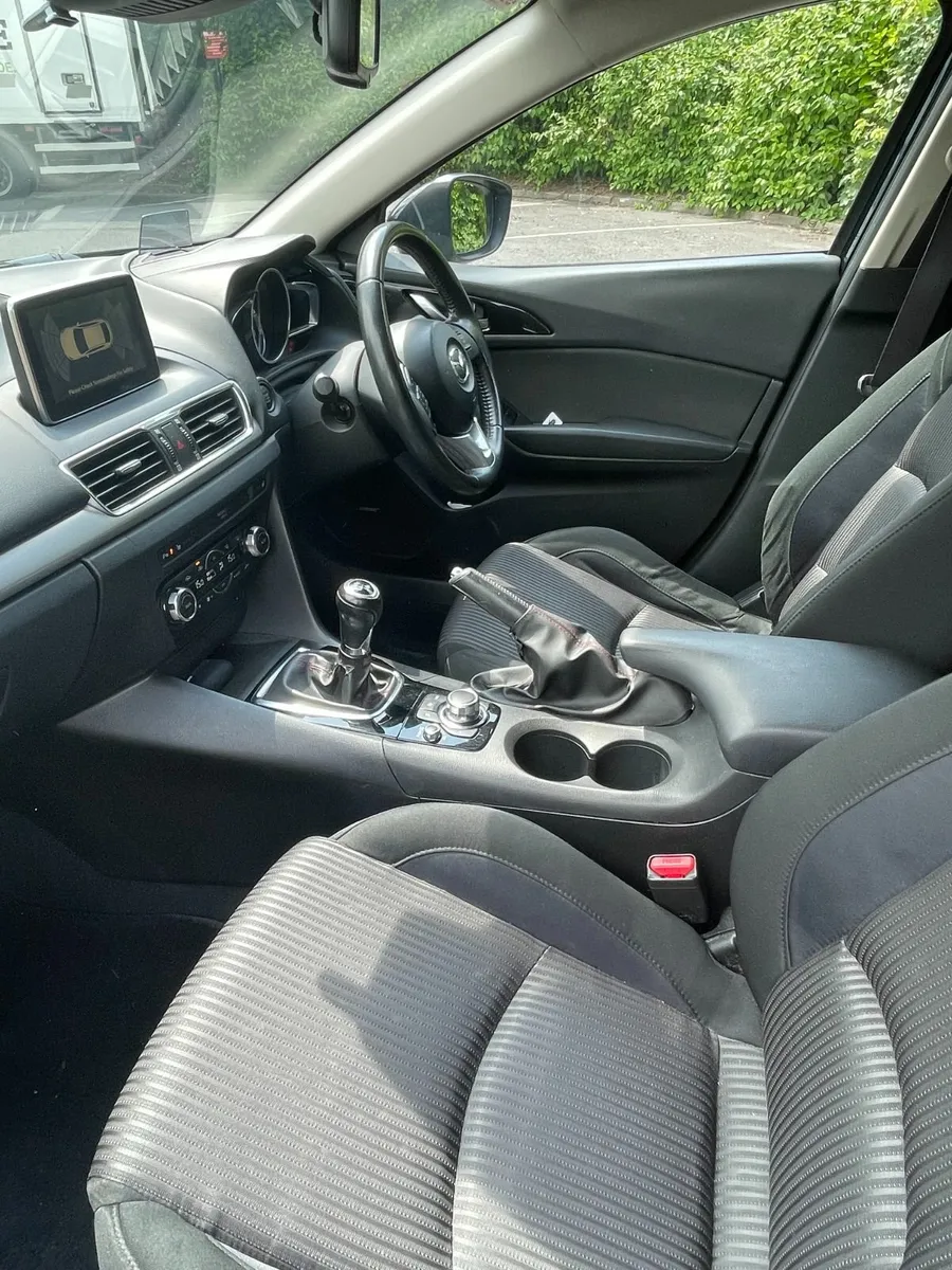 Mazda 3 2014 - Image 2