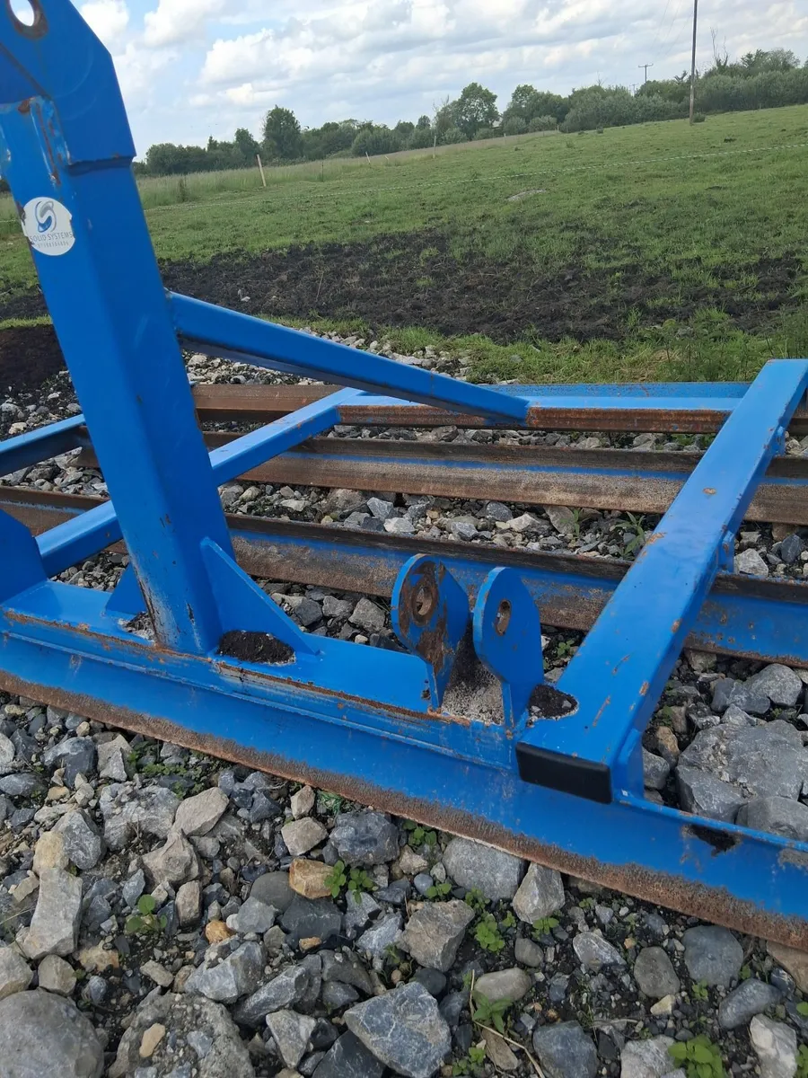 Land leveller - Image 1