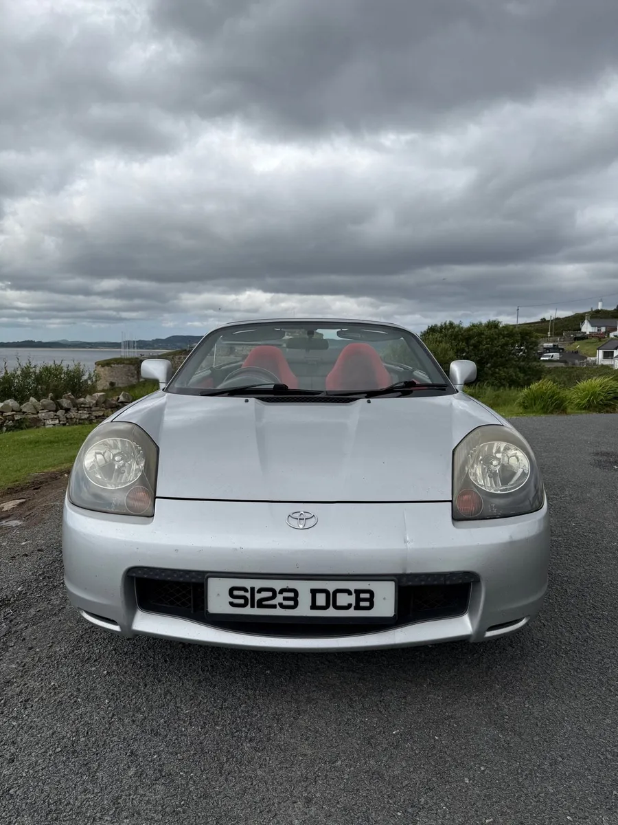 2000 Toyota MR2 Roadster (Red Interior) - Image 2