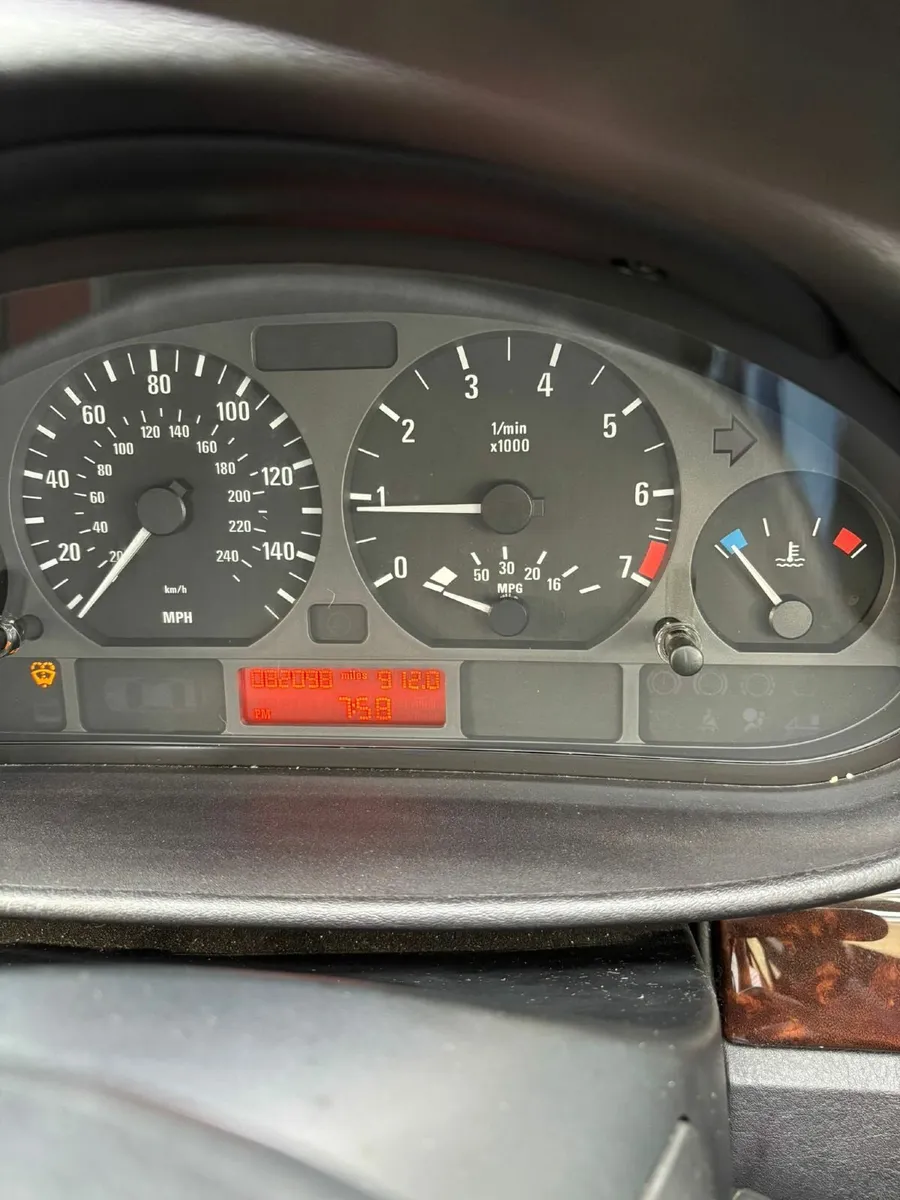 BMW 3-Series 2004, MOTd to Feb 2026 - Image 3