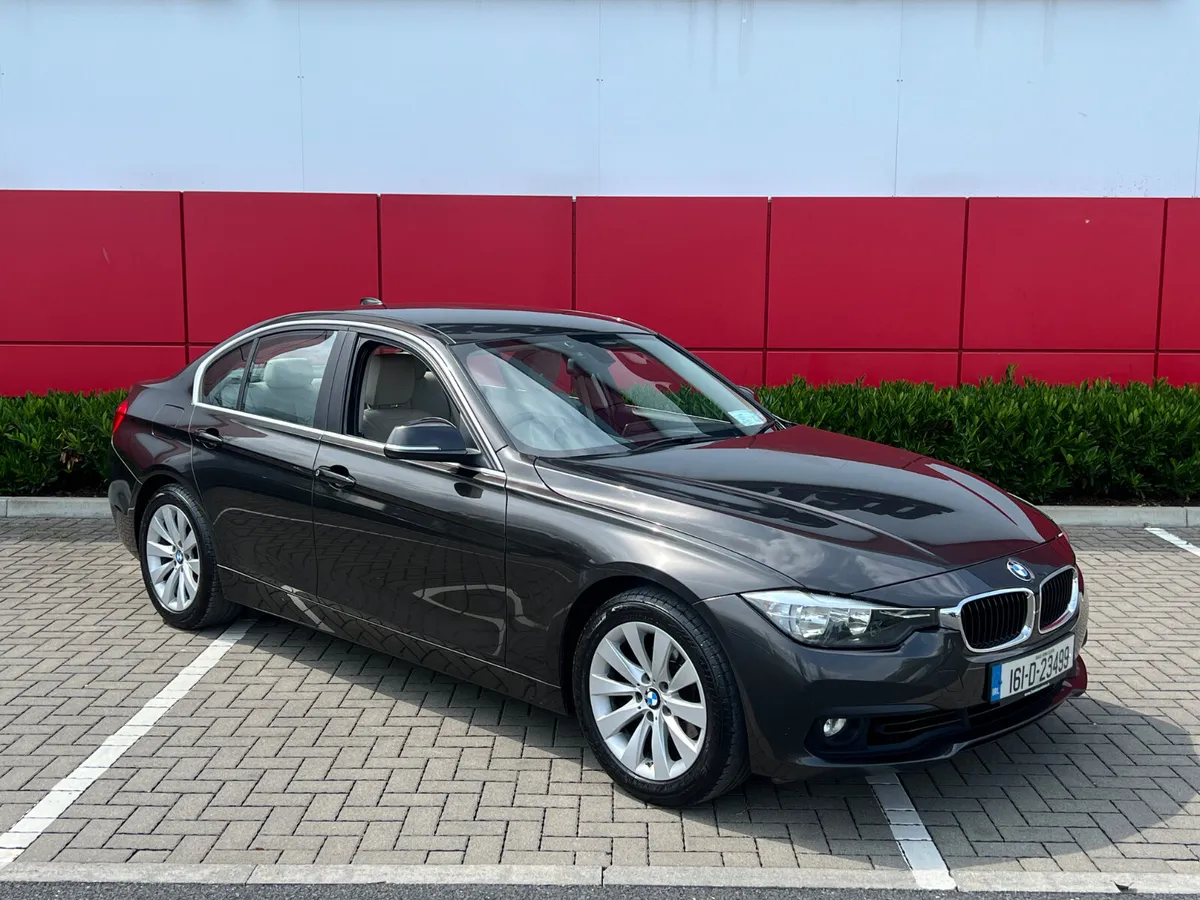 BMW 318i Auto Very Low Kms - Image 1