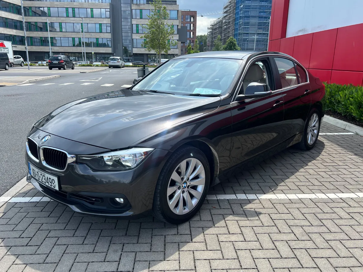 BMW 318i Auto Very Low Kms - Image 4