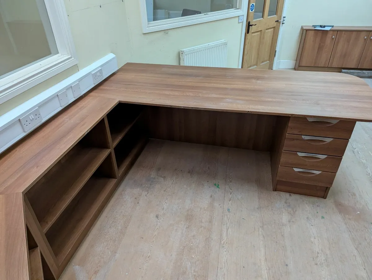 Office Furniture - Image 4