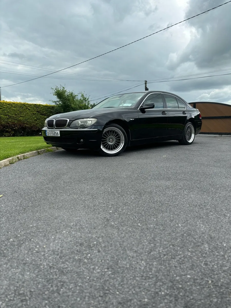 2005 BMW 730i - Fantastic condition only 60k miles - Image 1