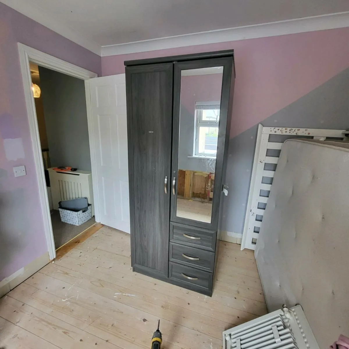 Waldrobe and kitchen electrics - Image 1