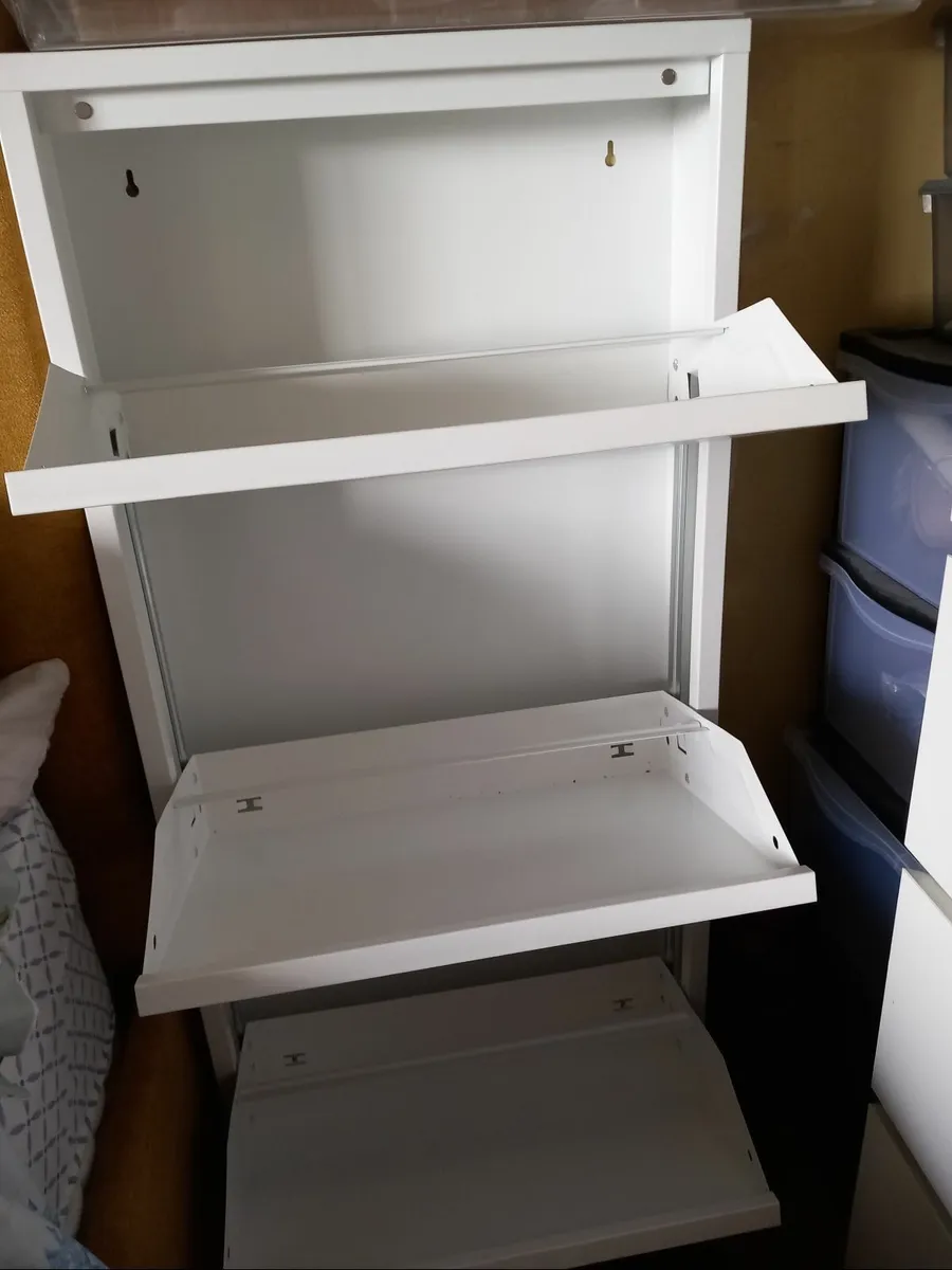 Shoe unit, new. - Image 1