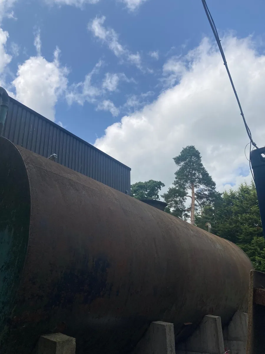 Oil tank - Image 3