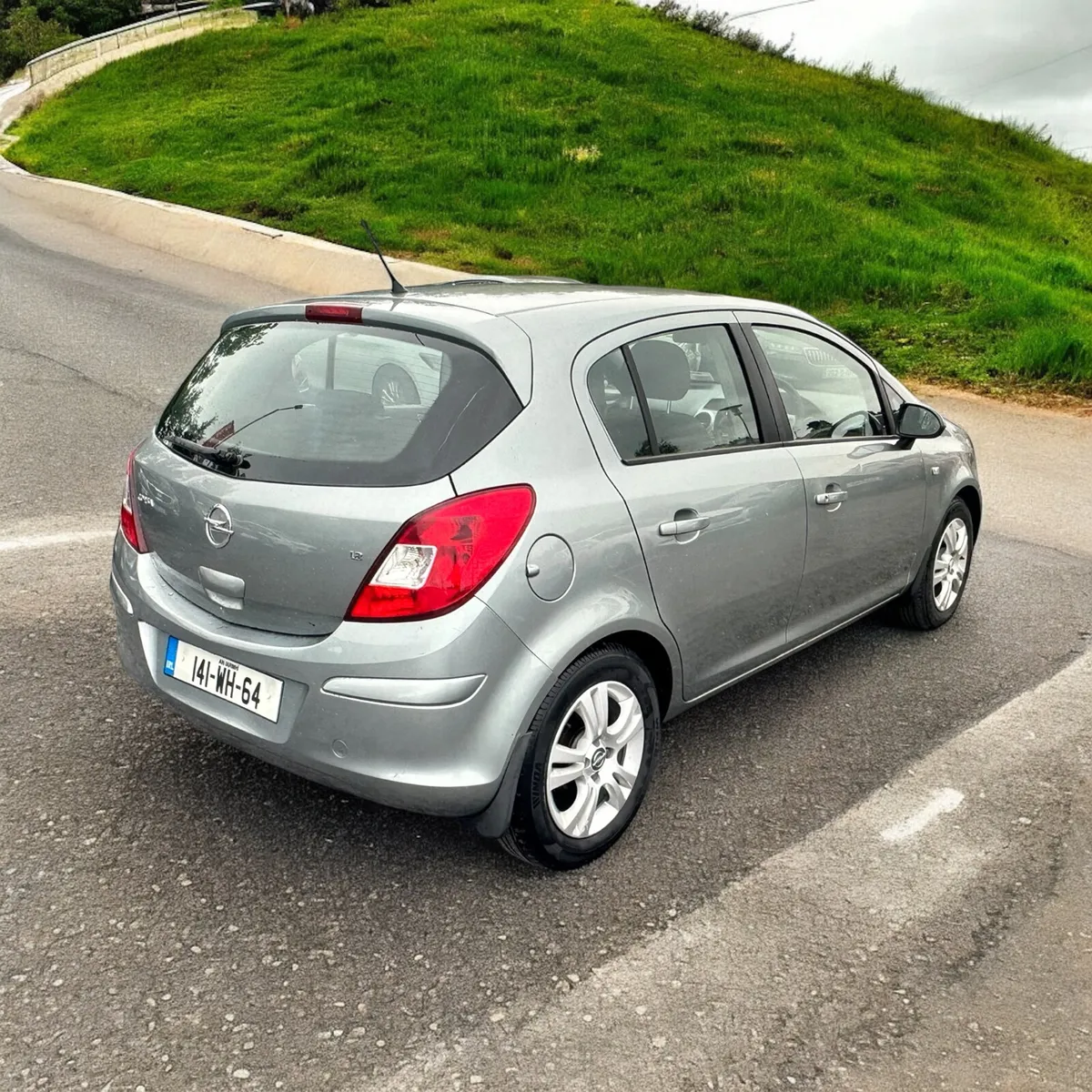 Opel Corsa 1.2 16v (85PS) Petrol - Image 2