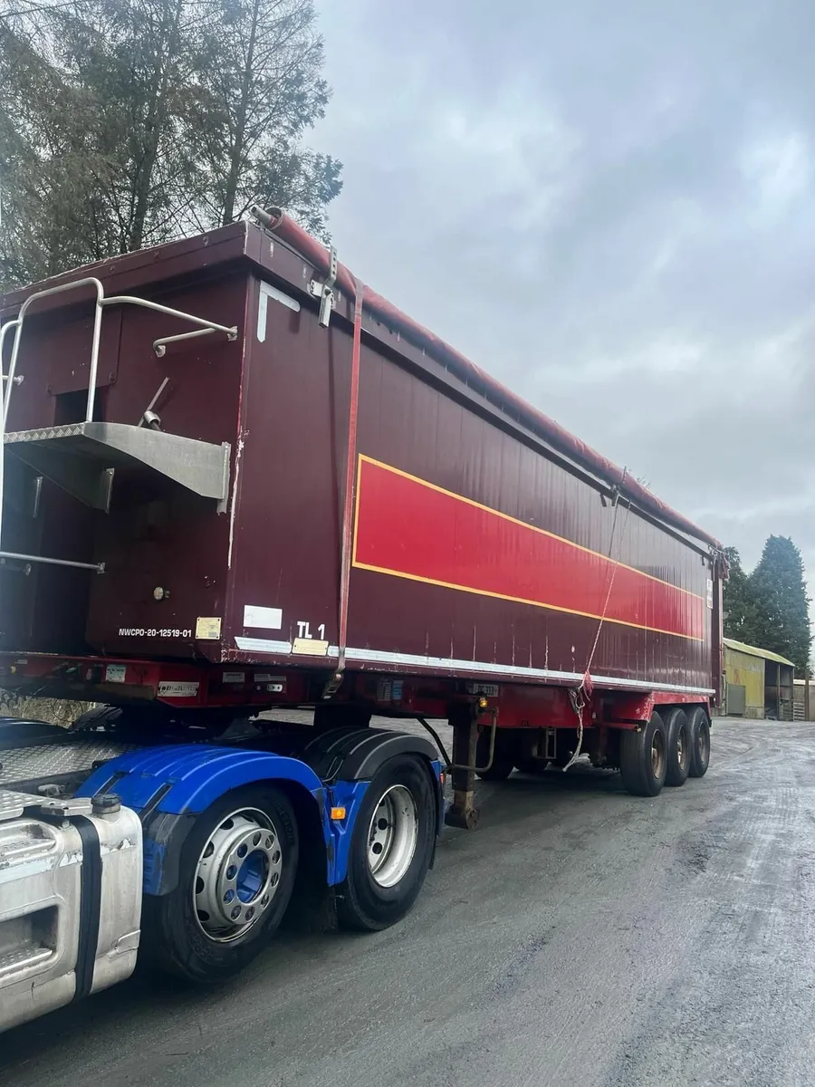 2005 Weightlifter Bulk Tipping Trailer - Image 3