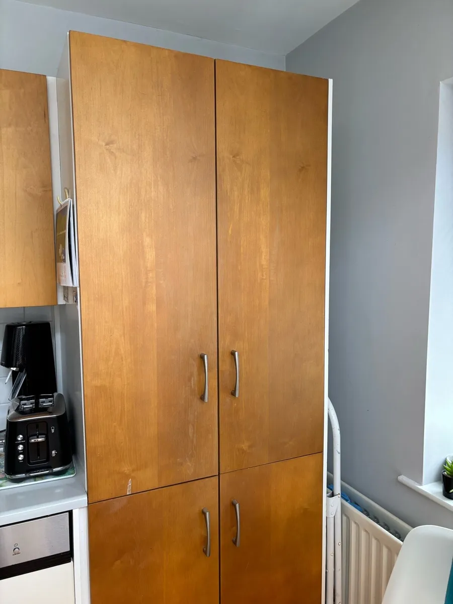 Kitchen and appliances - Image 1
