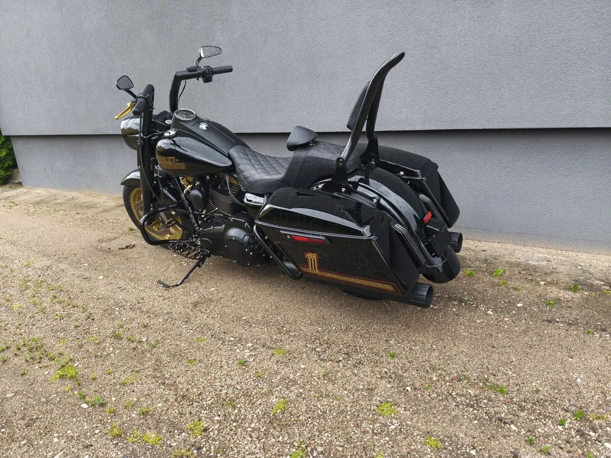 HARLEY  DAVIDSON ROAD KING 👑 - Image 2