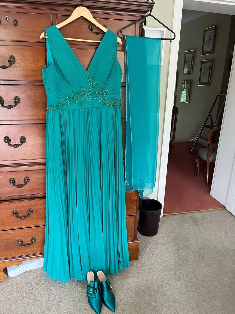 Debs dress - Image 2