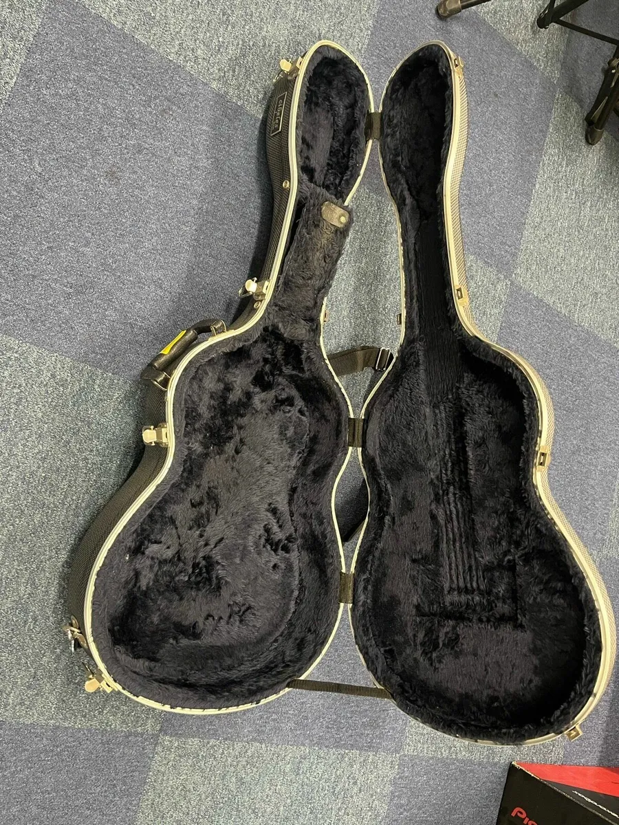 Guitar Hardcase - Image 2