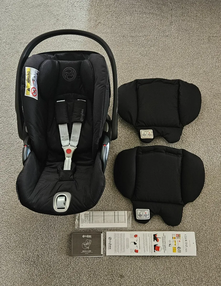 CYBEX Platinum Cloud Z Car Seat With 360 Rotating - Image 1