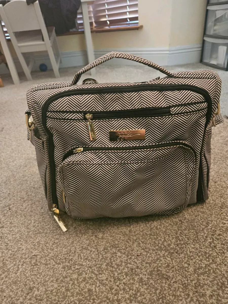 Jujube BFF baby changing bag - Image 3