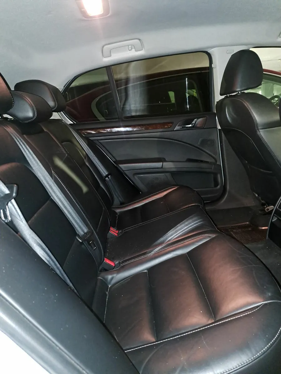 Skoda Superb 2014 - Image 4