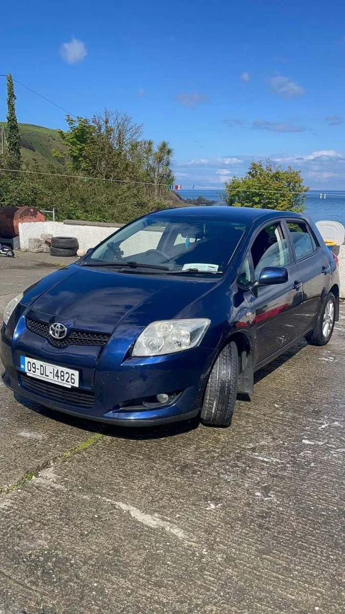 Toyota Auris 2009 - Image 1