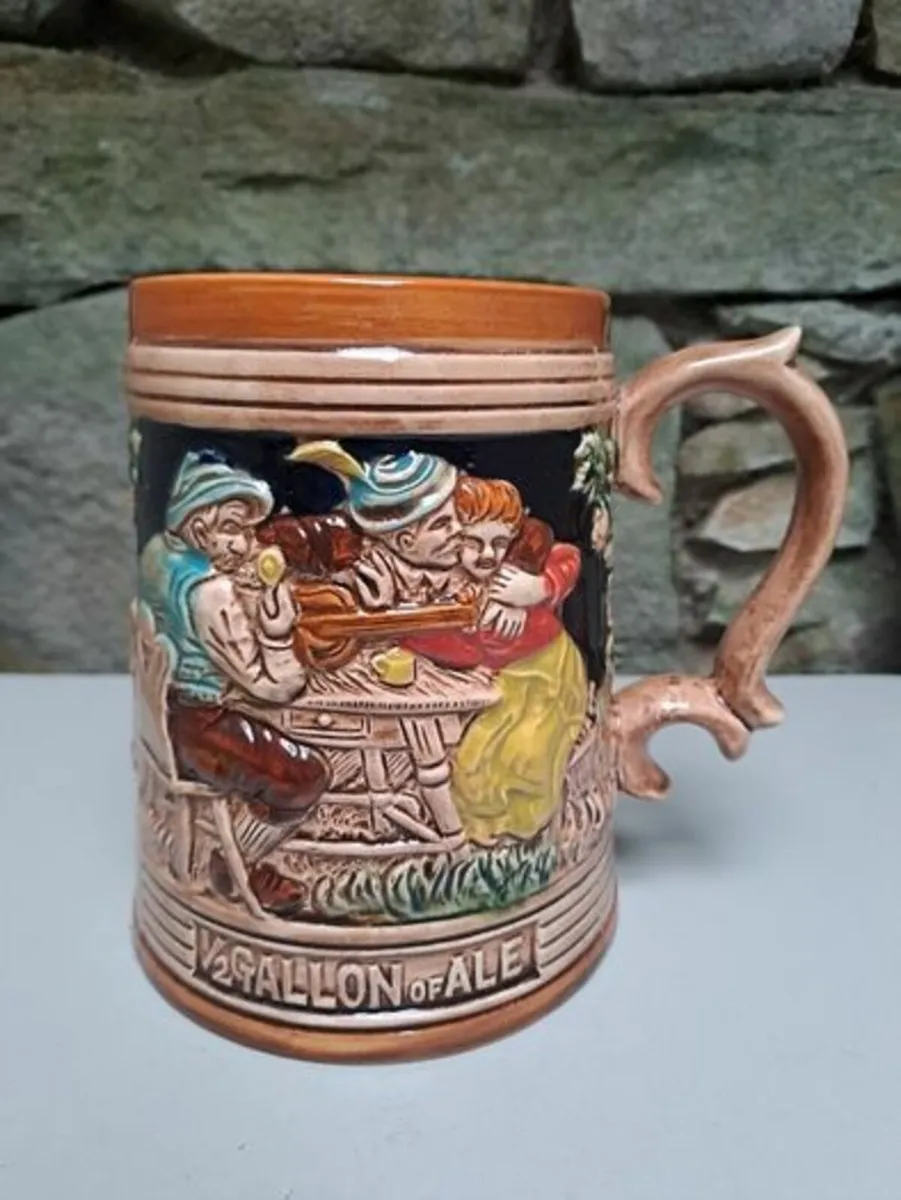 Half a gallon beer stein - Image 1