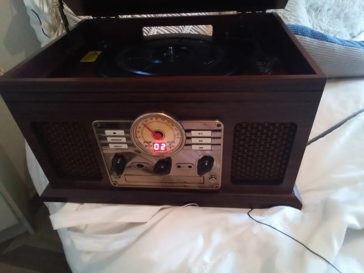Record player - Image 4