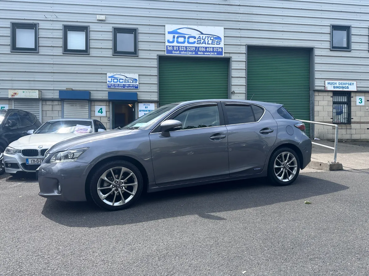 Lexus CT200H 1.8 Hybrid, 2013 - Image 2
