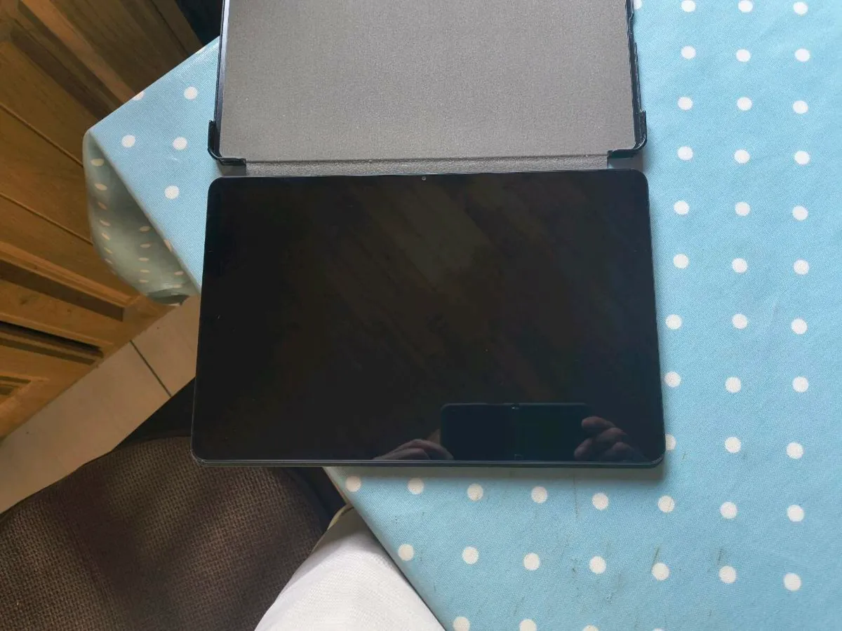 Android Tablet - Image 1