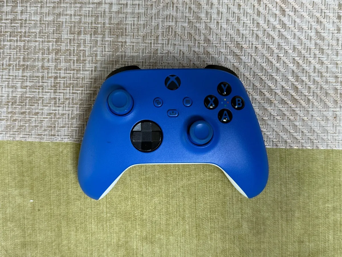 Xbox Series X - Image 2
