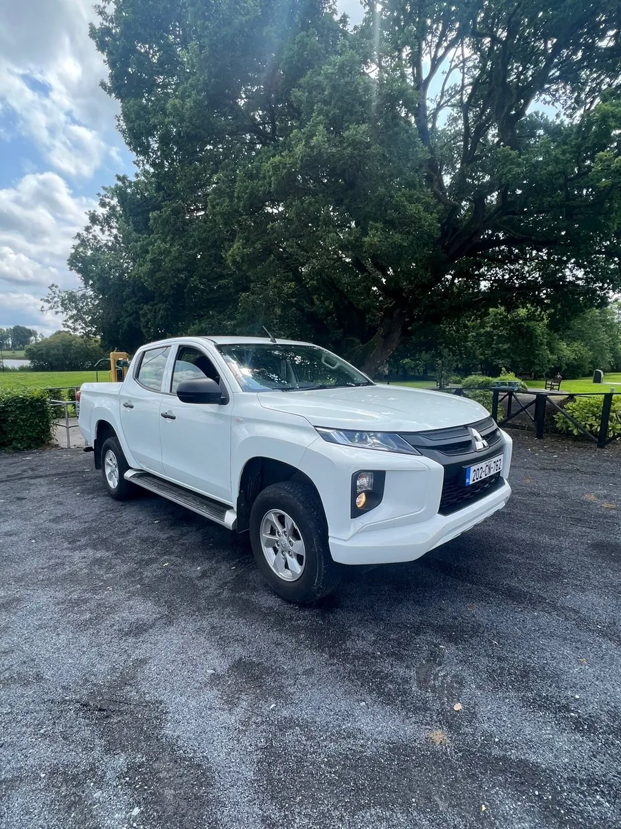 202 Mitsubishi L200 *Low miles* - Image 1