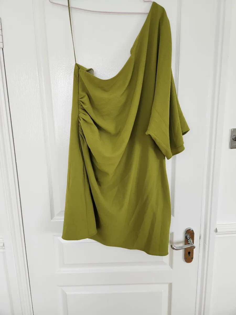 Brand new dress - Image 1