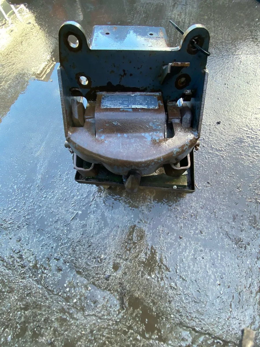 New Holland TM hitch - Image 2