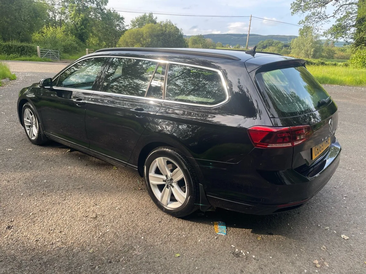Volkswagen Passat 2020 - Image 3
