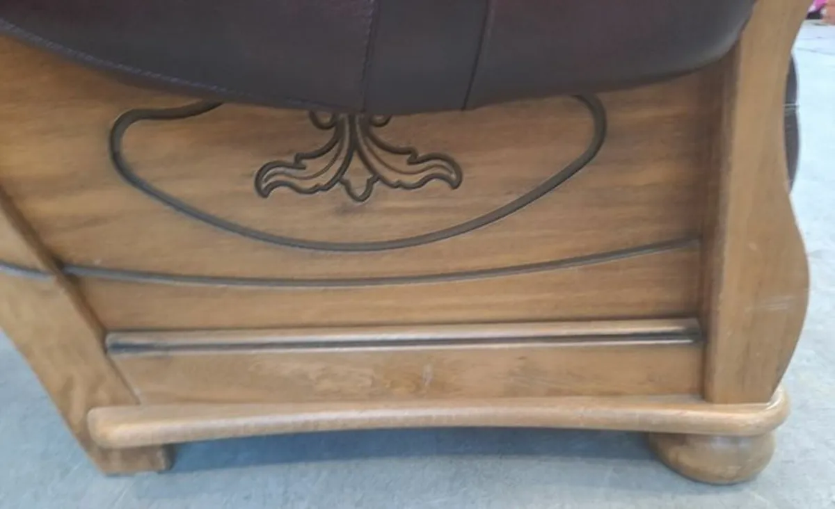 Leather and wood 2 seater and 2 chairs - Image 3