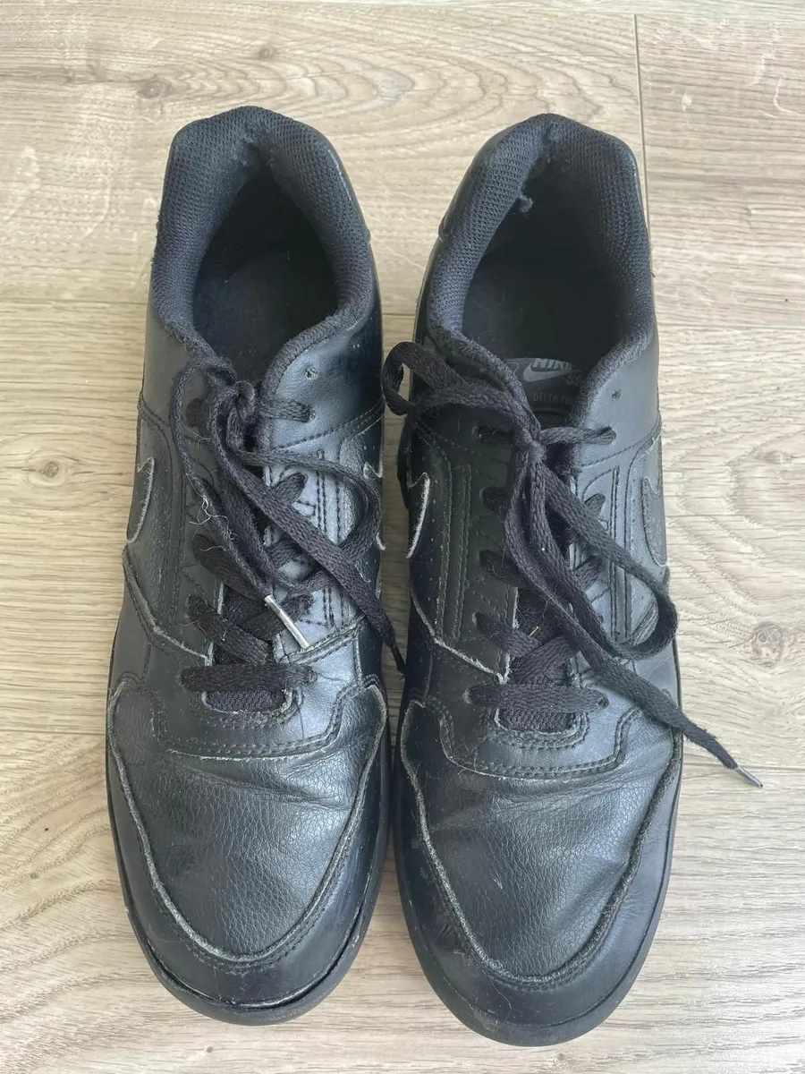 Nike SB Black Trainers - Image 2