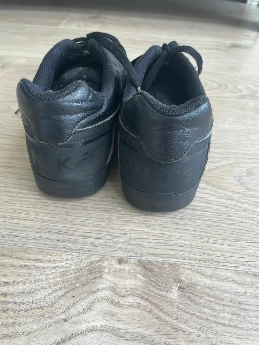 Nike SB Black Trainers - Image 4