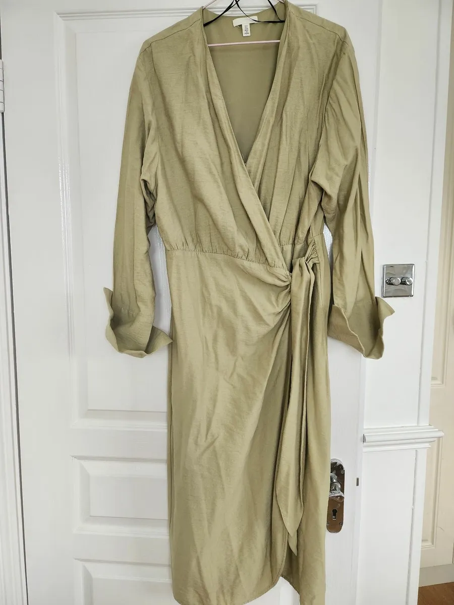 Brand new dresses - Image 2