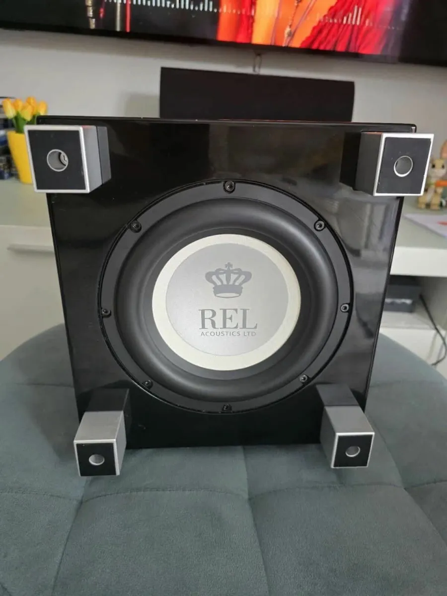 Rel T5i Subwoofer - Image 1