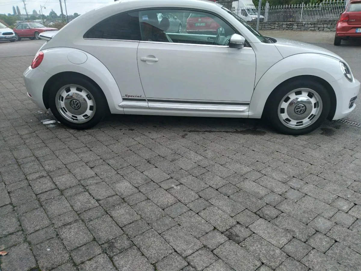 VOLKSWAGEN BETTLE 1.4 AUTOMATIC - Image 4