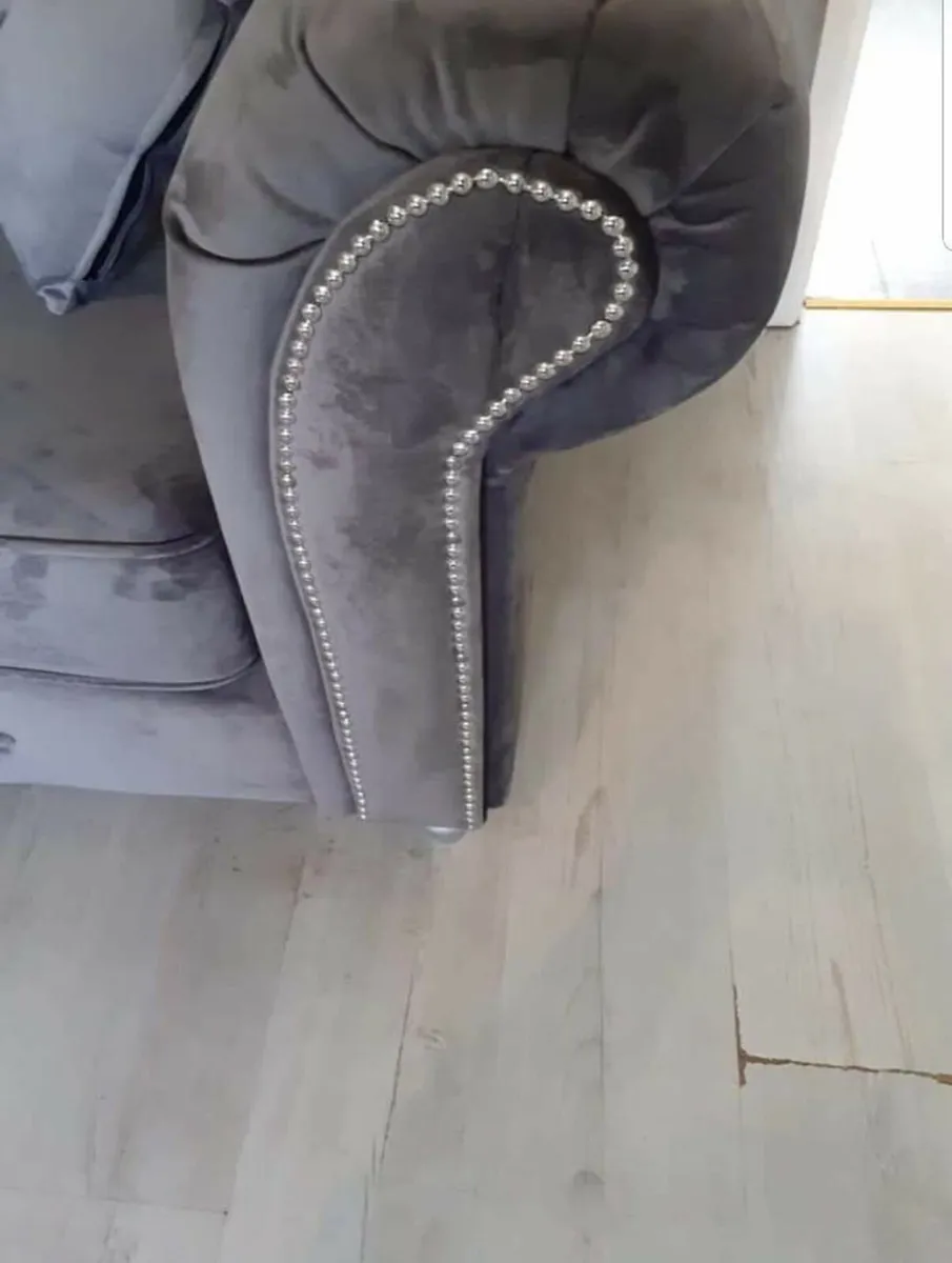 Brand New Sofas for Sale – Free Home Delivery!

✅ - Image 2