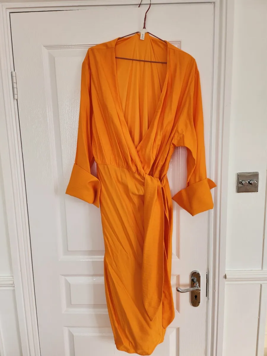 Brand new dresses - Image 3