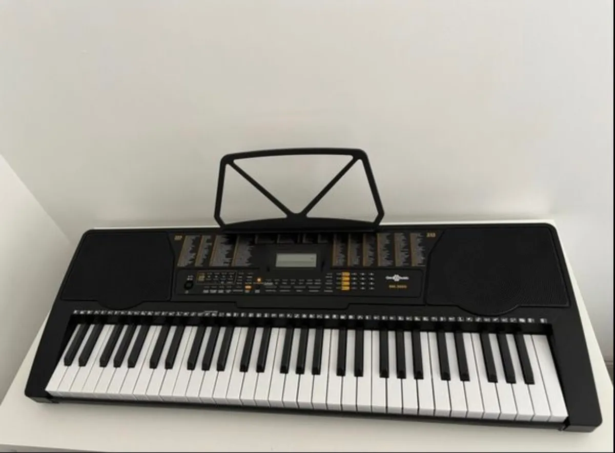 Piano Keyboard - Image 2