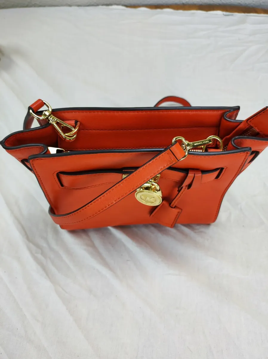 Michael Kors Hamilton Traveler Messenger Bag - Image 4