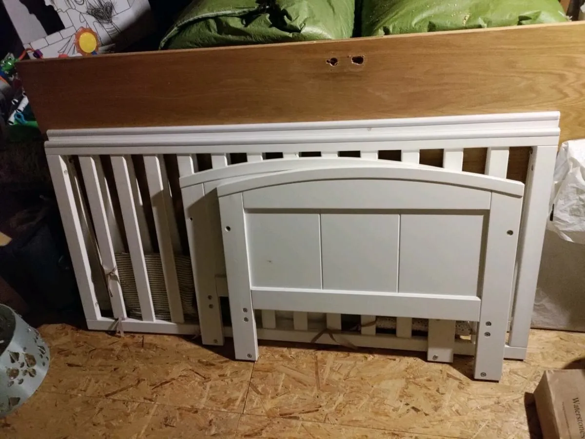 Cot - toddler bed - Image 3