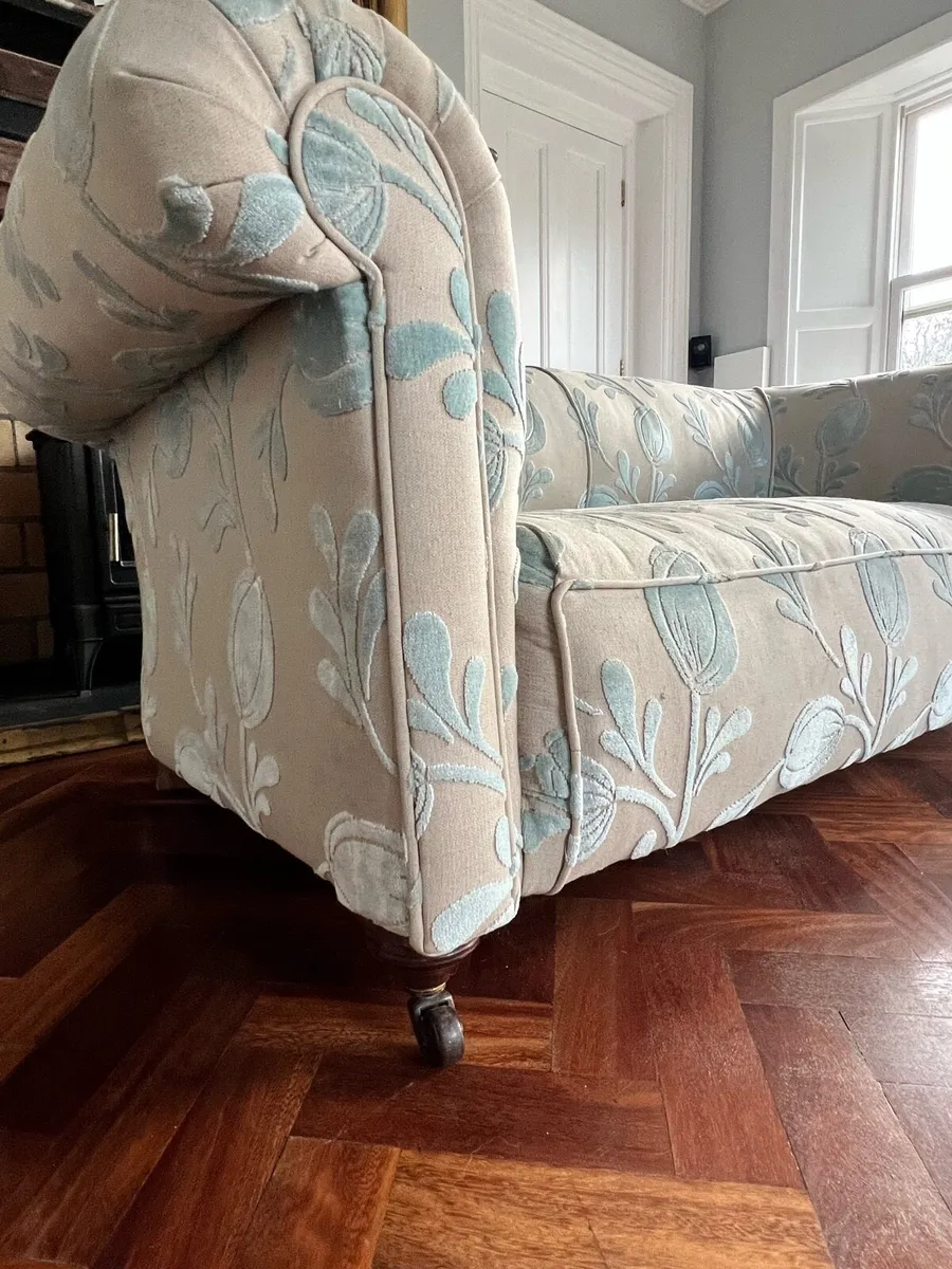Chesterfield Couch - Image 3