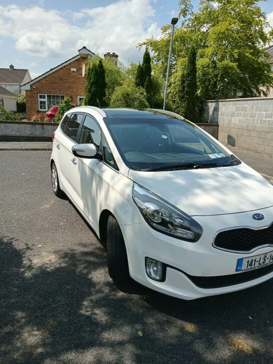 2014 Kia carens Tested till 27/08/25 - Image 1