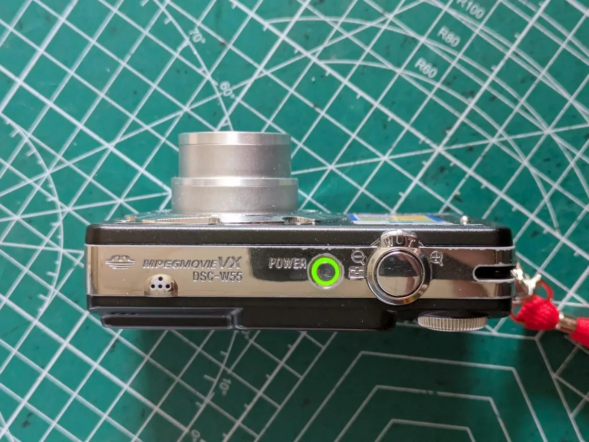 📸 Sony Cybershot W55 7MP CCD 🌈 Carl Zeiss lens💥 - Image 2