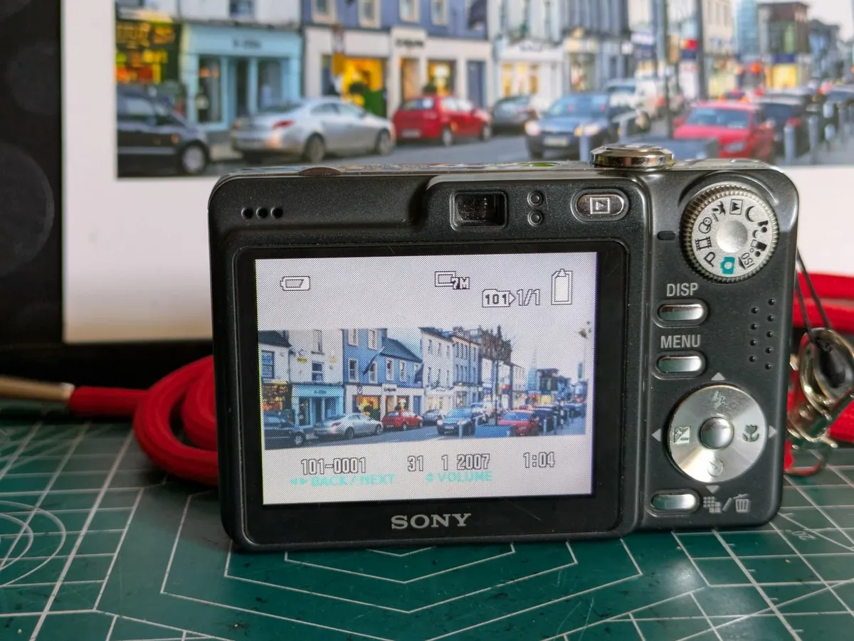 📸 Sony Cybershot W55 7MP CCD 🌈 Carl Zeiss lens💥 - Image 3