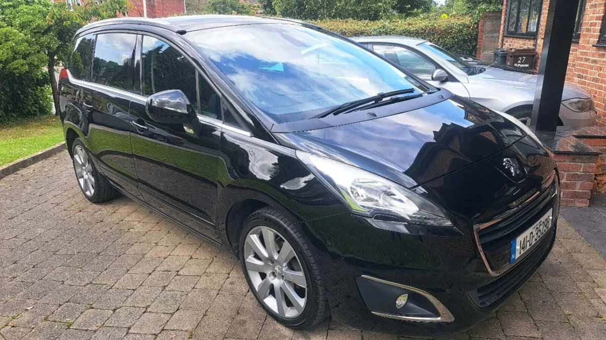 PEUGEOT 5008 1.6D 7SEATER 2014 SUPERB CONDITION - Image 1
