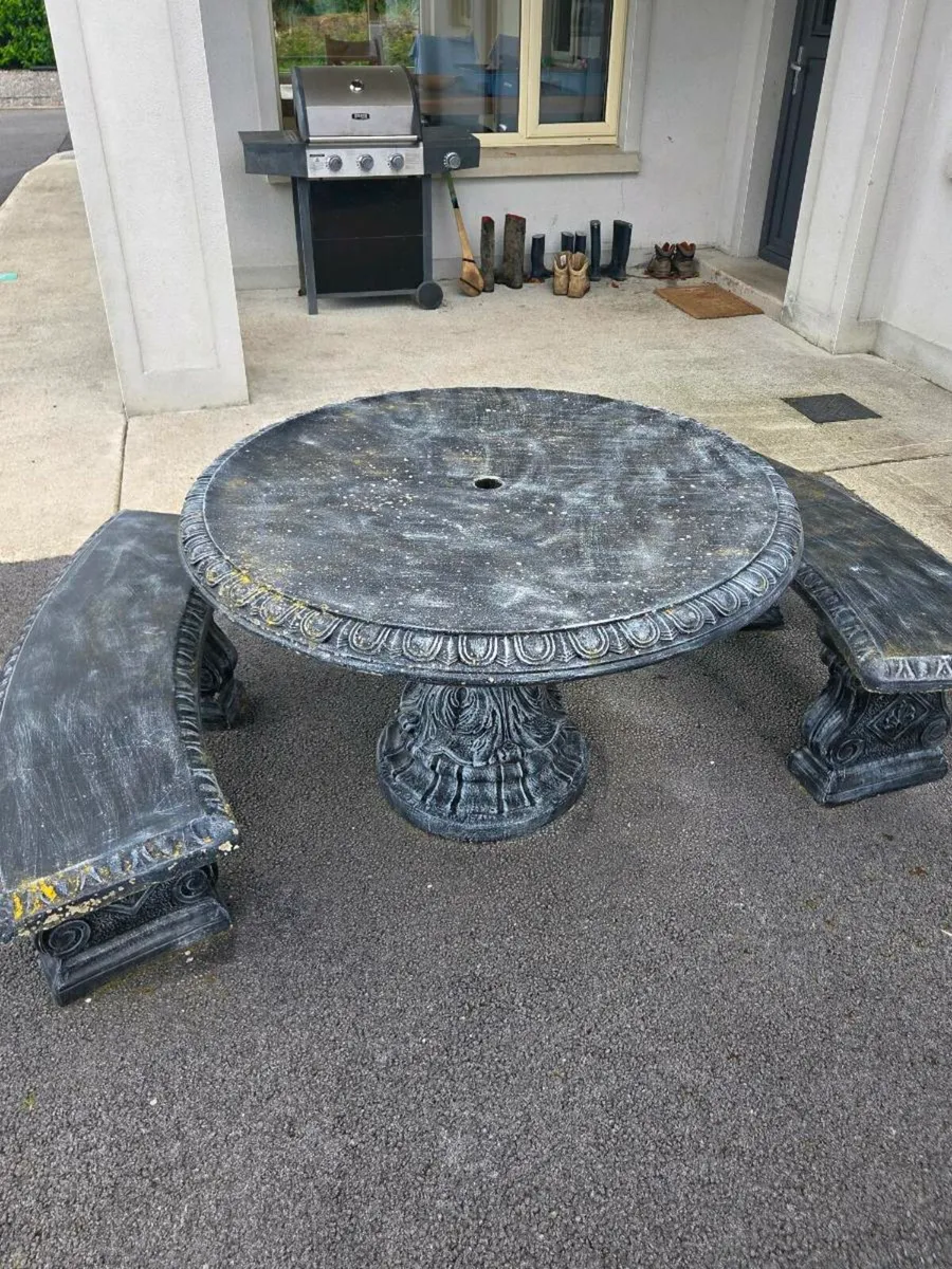 Garden furniture - Image 1