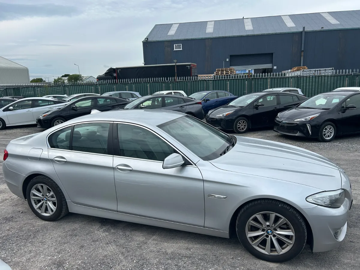 2011 BMW 5-Series 520d automatic cream leather - Image 4