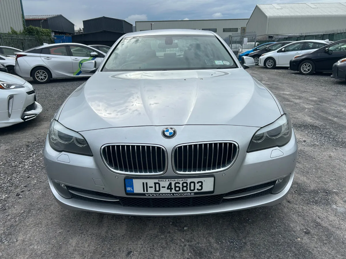 2011 BMW 5-Series 520d automatic cream leather - Image 3